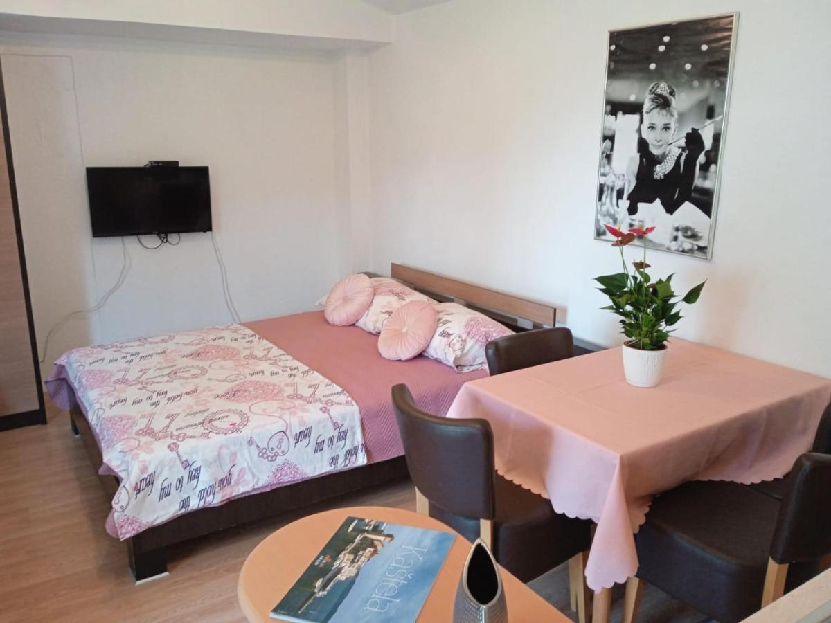 Pelivan Apartments Kaštela Exteriör bild