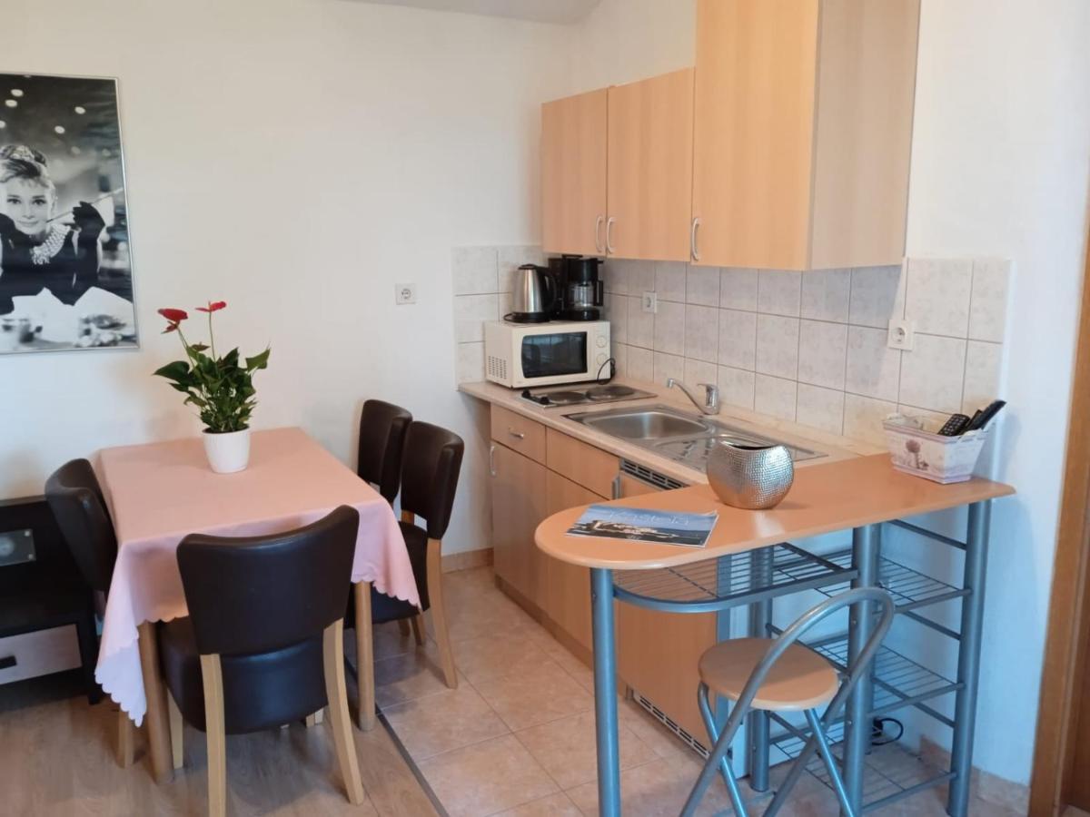 Pelivan Apartments Kaštela Exteriör bild