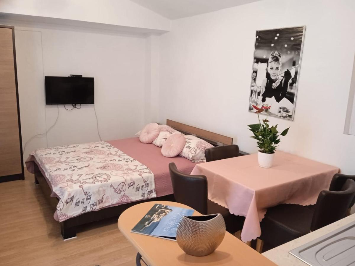 Pelivan Apartments Kaštela Exteriör bild