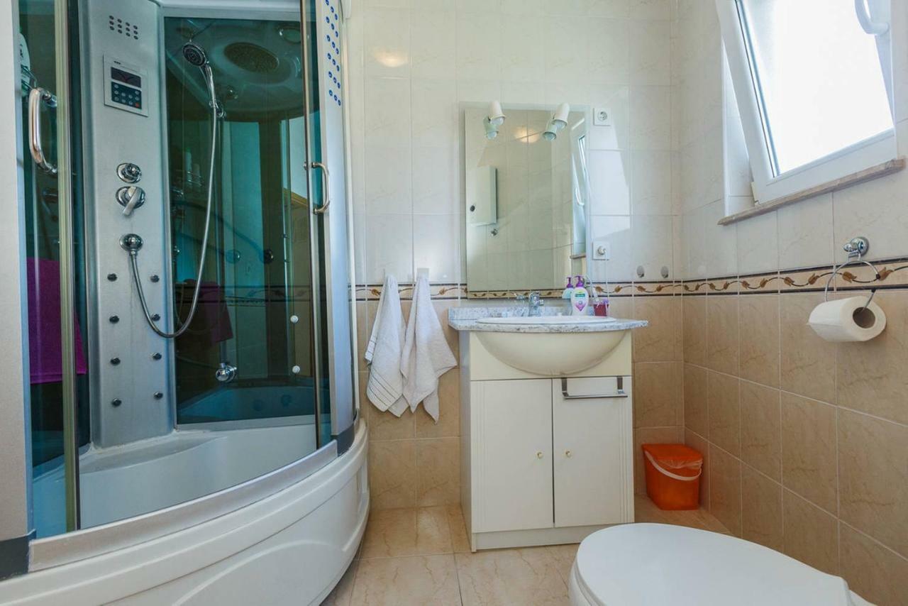 Pelivan Apartments Kaštela Exteriör bild