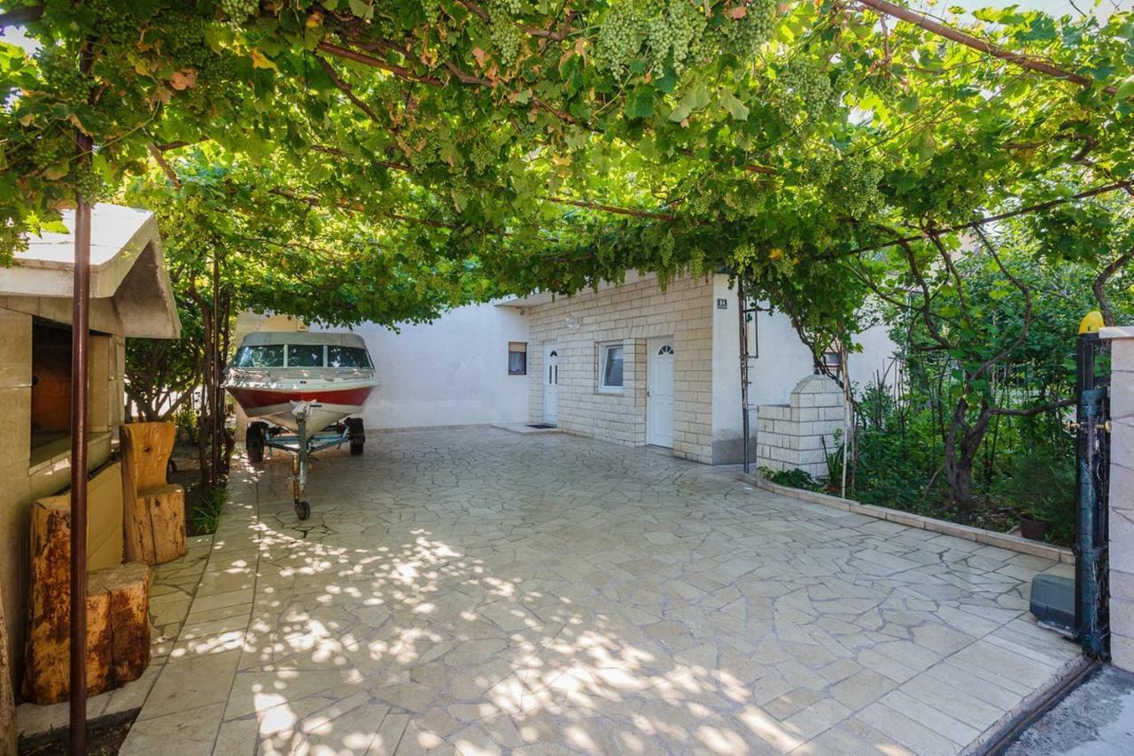 Pelivan Apartments Kaštela Exteriör bild